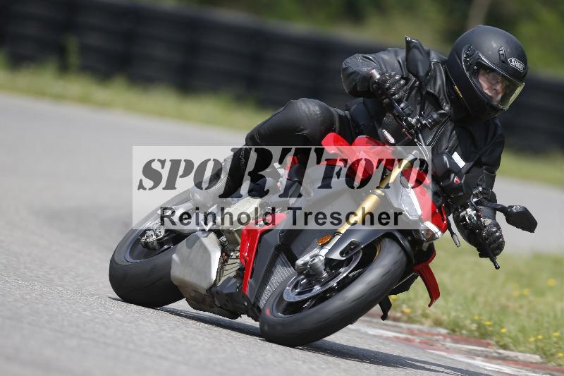 /27 12.06.2025 Ducati Schweiz Trackday Warmup  ADR/gruen-vert/ohne